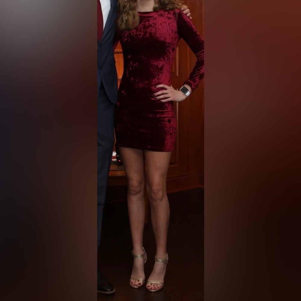 Lulus red velvet XS backless dress